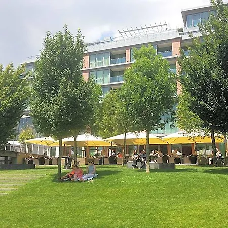 Eurovea 5* Μπρατισλάβα
